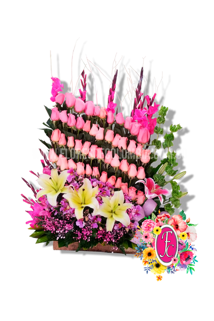 "Santa Rosa" 48 rosas, lirios y gladiolos - Flores de Colombia
